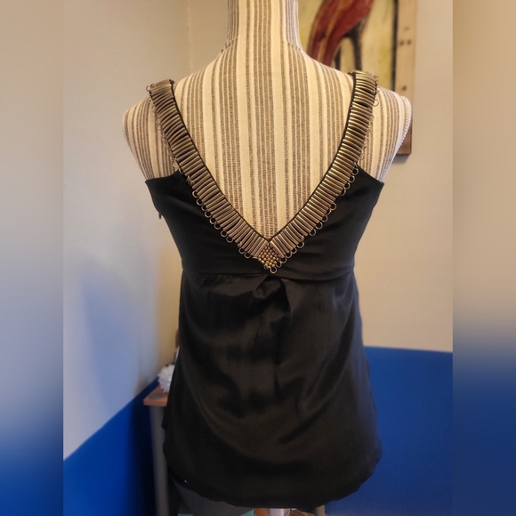 Women's top - Picture 2 of 5